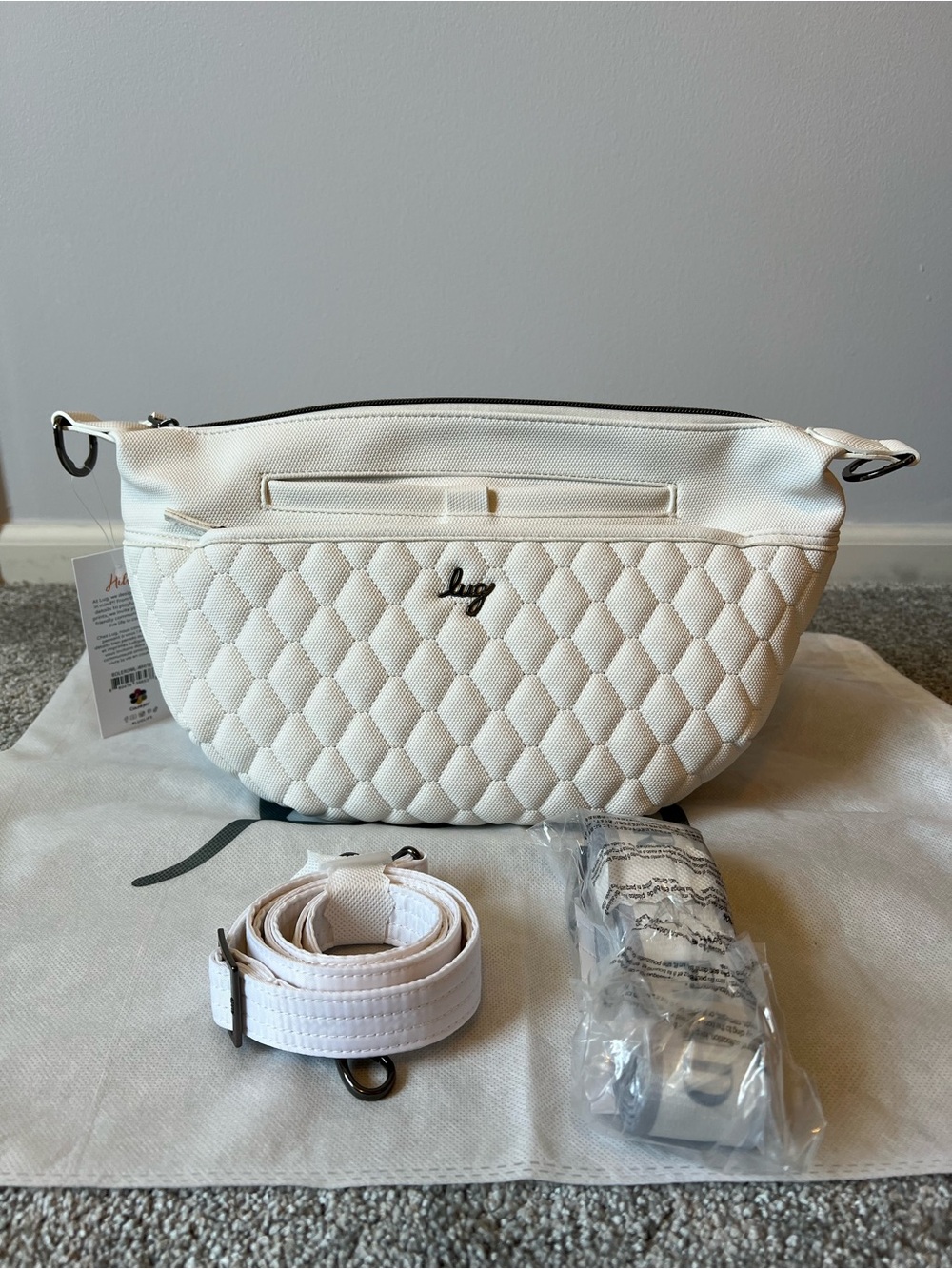 Lug Bolero vl Matt luxe white NWT includes two straps